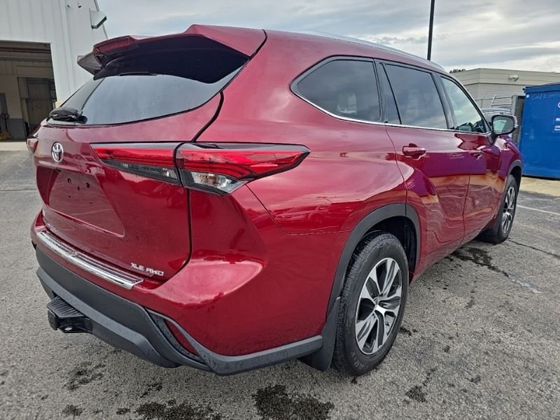 Used 2020 Red Toyota XLE image 8