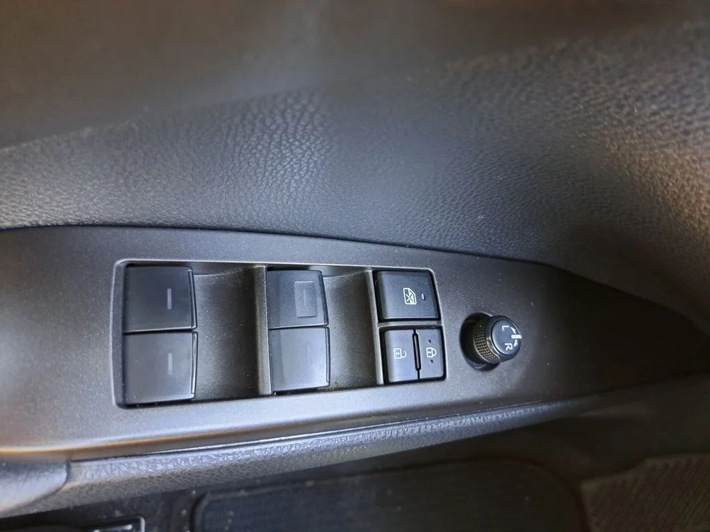 2024 Toyota Camry SE - Photo 16