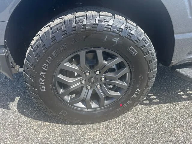New 2026 Carbonized Gray Metallic Ford Tremor® image 13