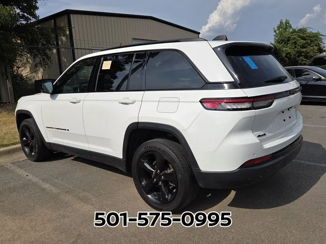 Used 2023 White Jeep Altitude X image 3