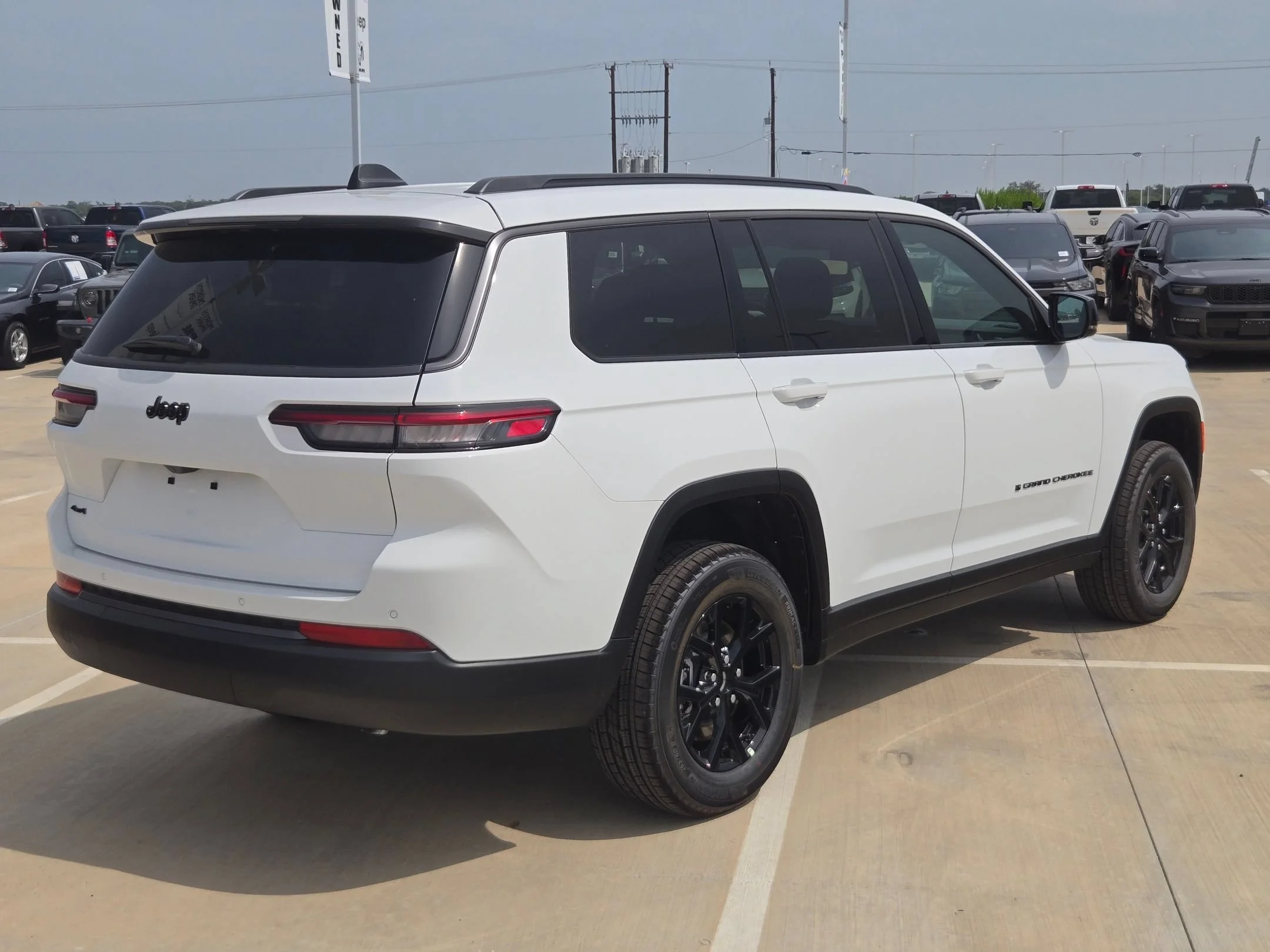 New 2026 Bright White Clearcoat Jeep Altitude image 3