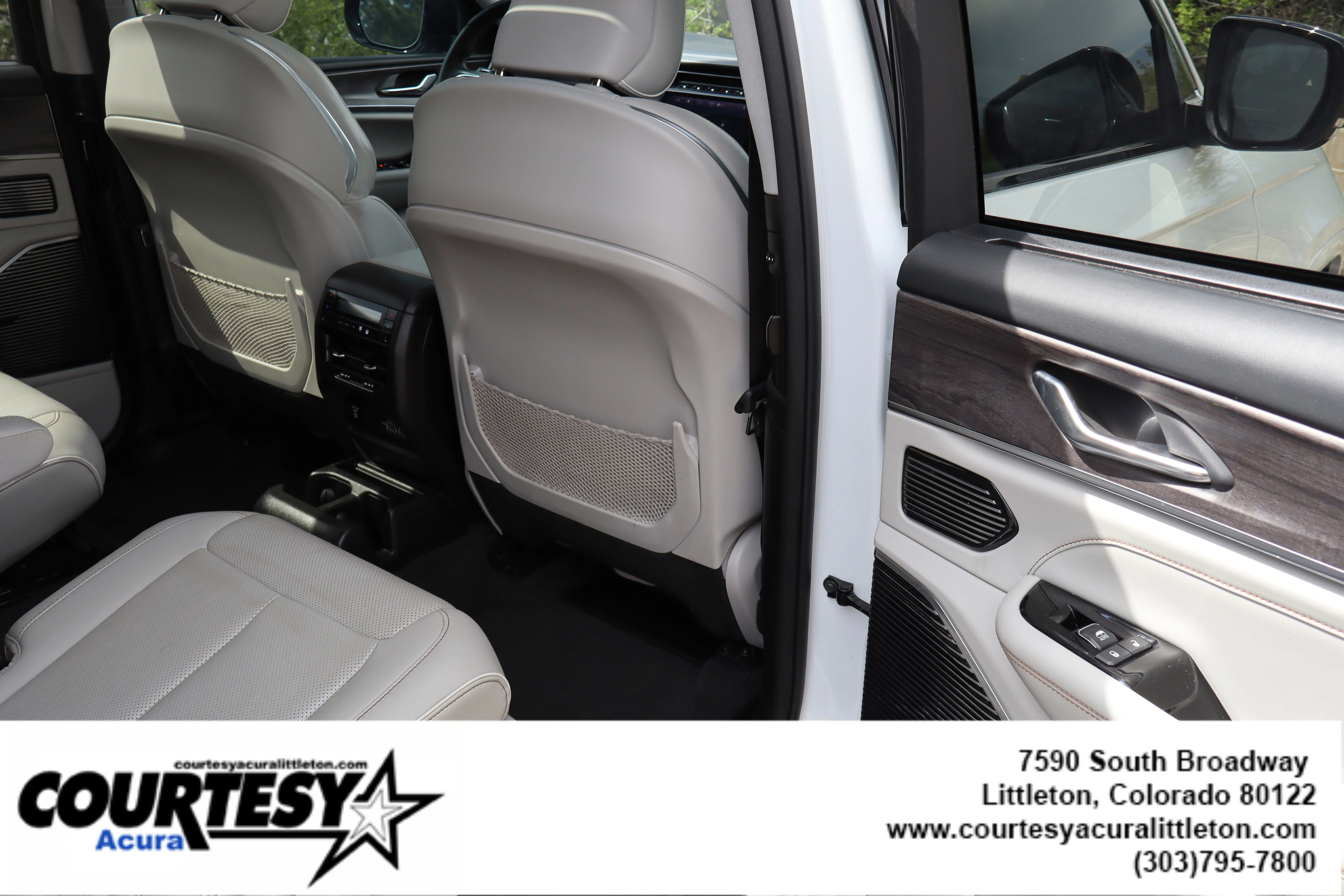 Used 2022 Bright White Clearcoat Jeep Overland image 33