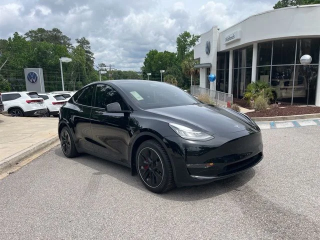 2022 Tesla Model Y Long Range Dual Motor All-Wheel Drive's photo