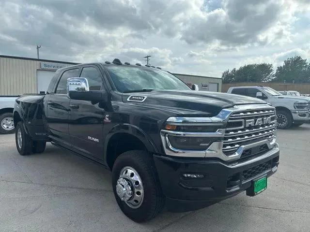New 2026 Diamond Black Crystal Pearlcoat RAM Longhorn image 4