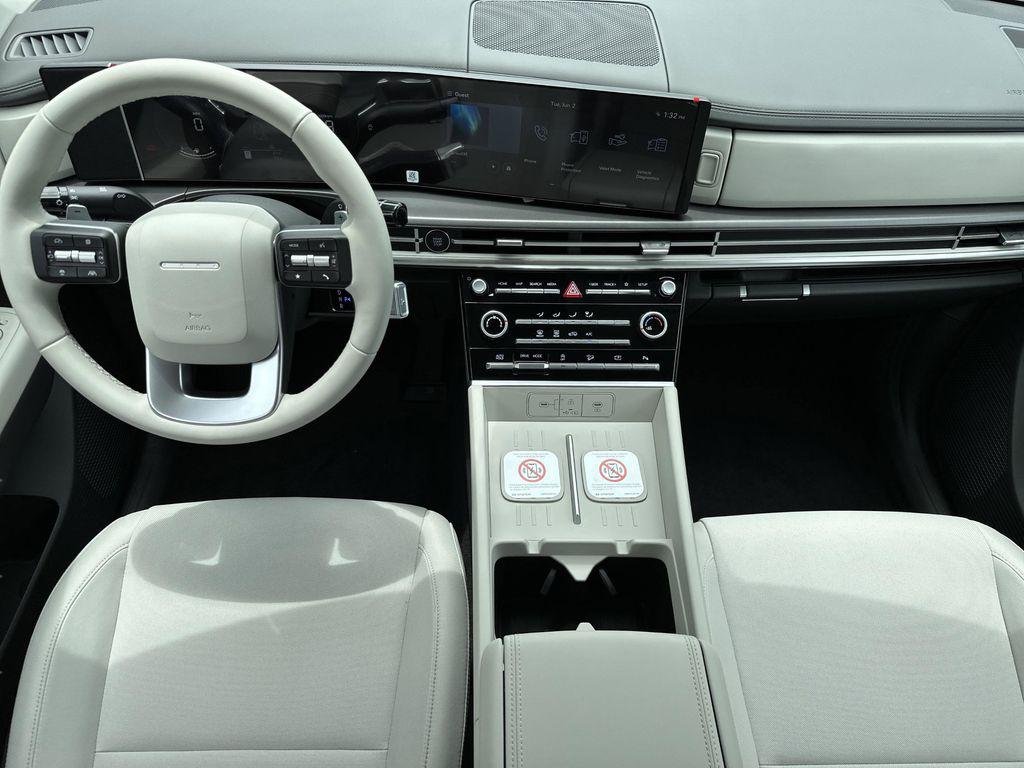 New 2026 Hampton Gray Hyundai SE FWD image 12