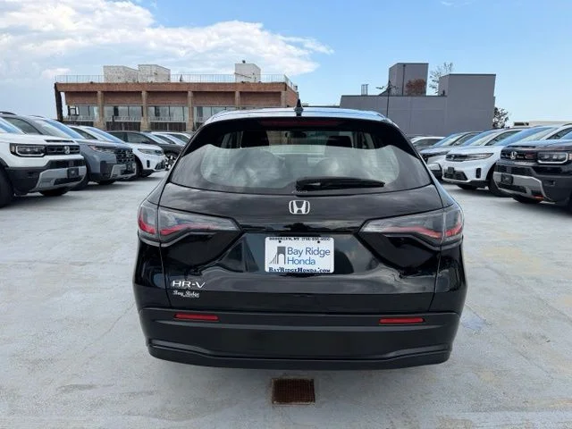 Used 2024  Honda LX image 6