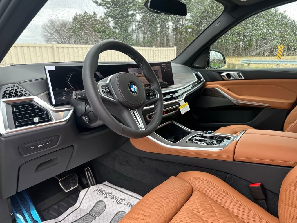 New 2026 Dravit Grey Metallic BMW M60i image 16