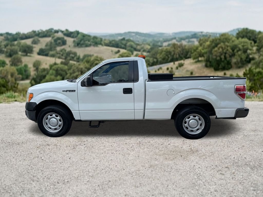 Used 2013 White Ford XL image 5