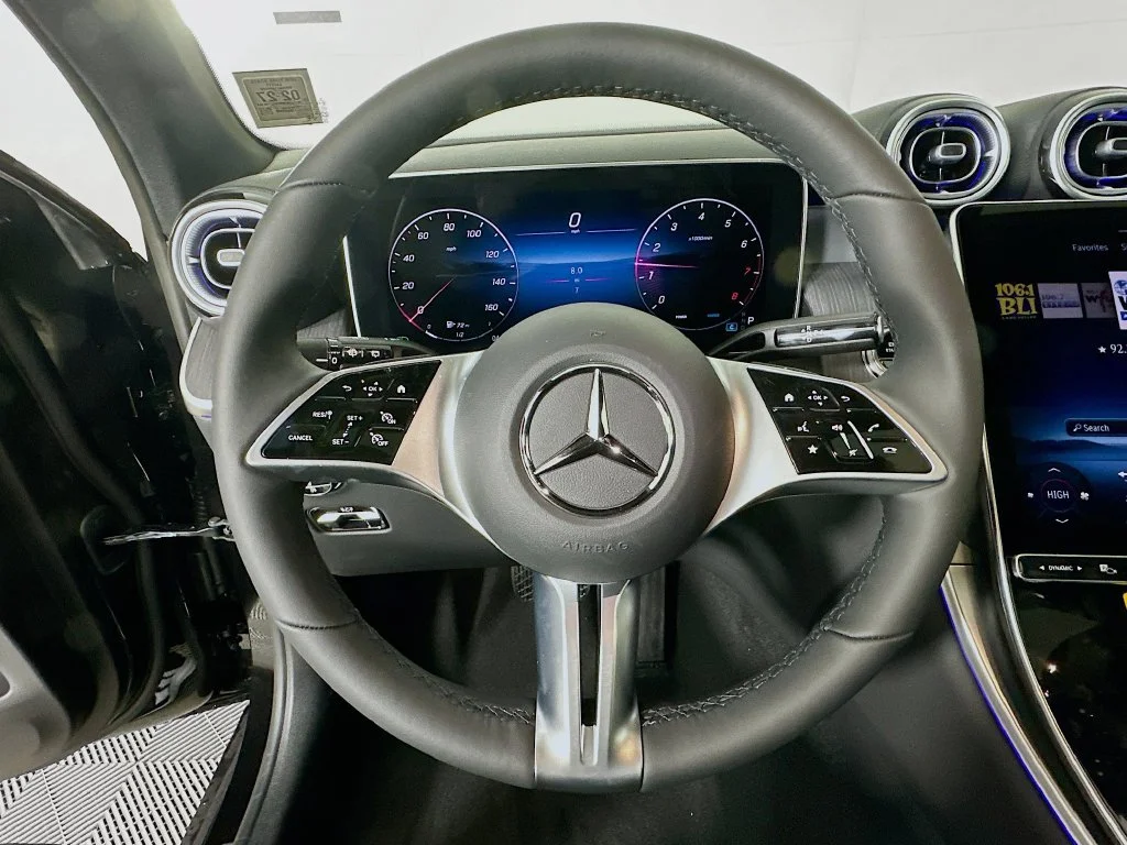 Used 2026 Black Mercedes-Benz GLC 300 image 9