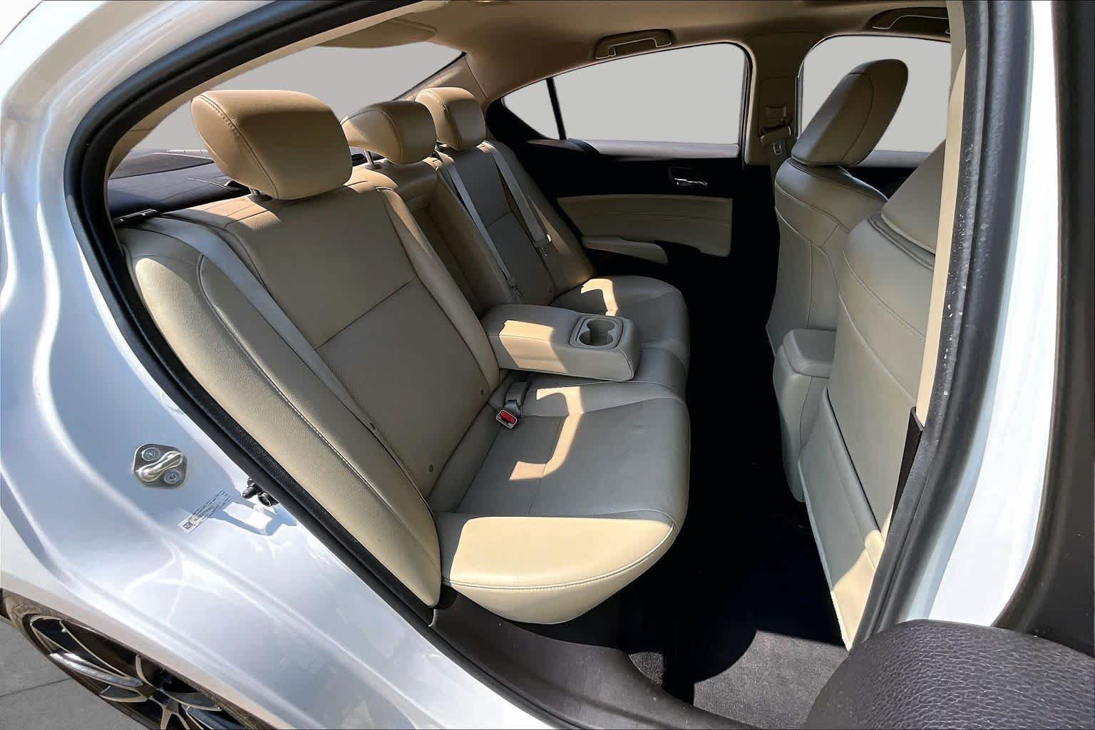 Used 2017 Bellanova White Pearl Acura w/Premium Pkg image 19