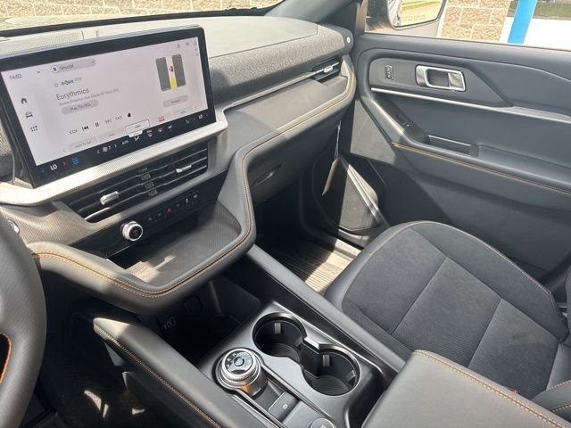 New 2026 Agate Black Metallic Ford Tremor® image 25