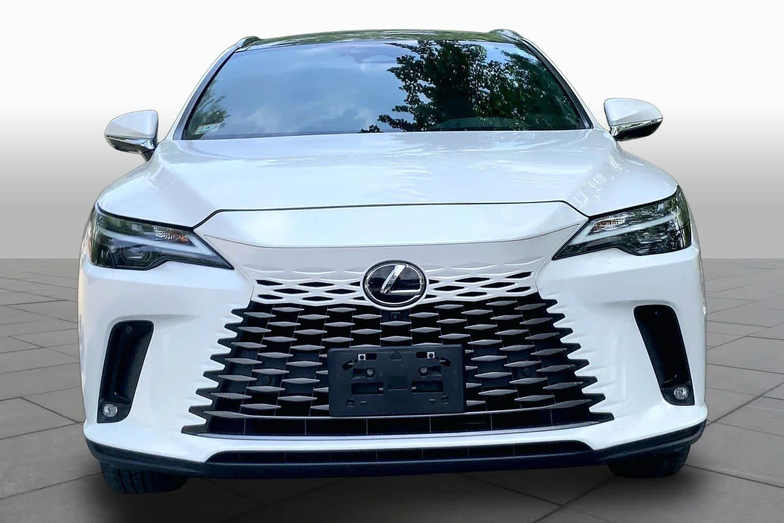 Used 2023 Eminent White Pearl Lexus Premium Plus image 3