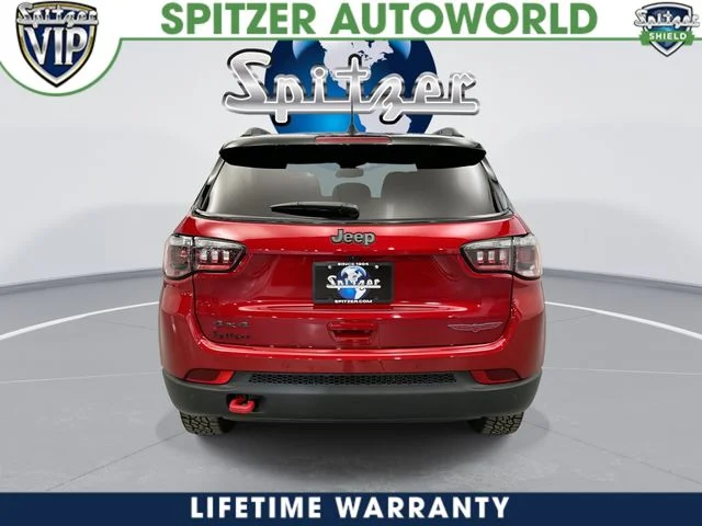New 2026 Red Hot Pearl-Coat Exterior Paint Jeep Trailhawk image 8