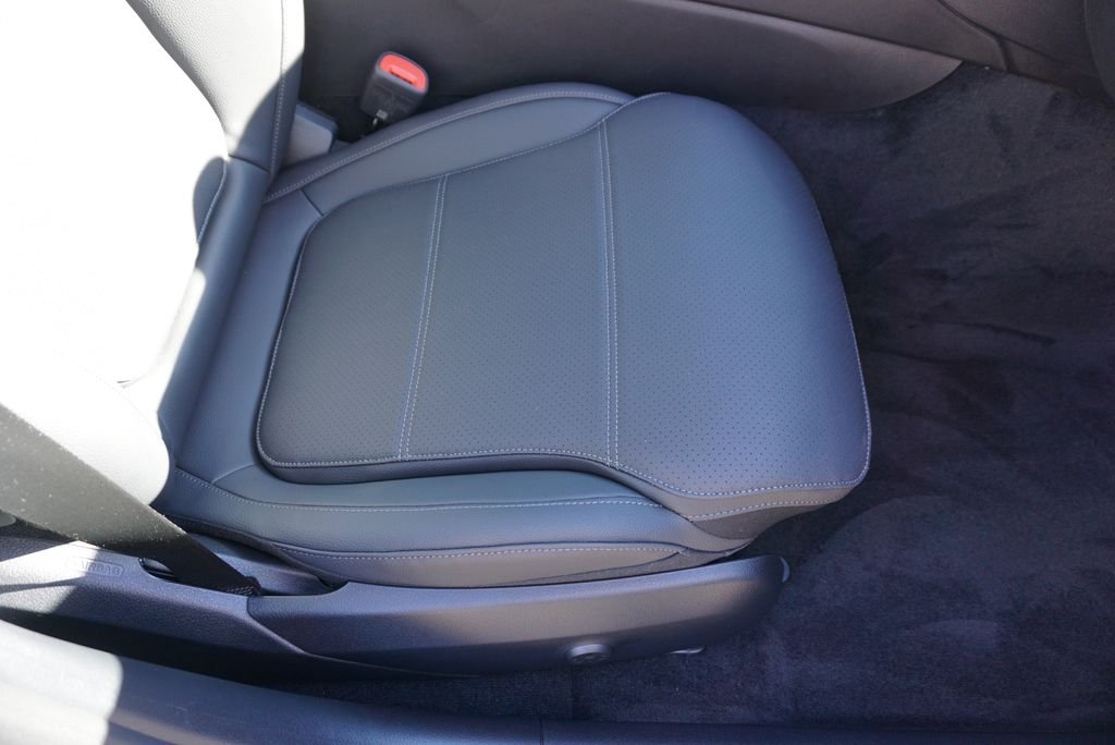 Used 2026 MANUFAKTUR Alpine Gray Mercedes-Benz C 300 image 68