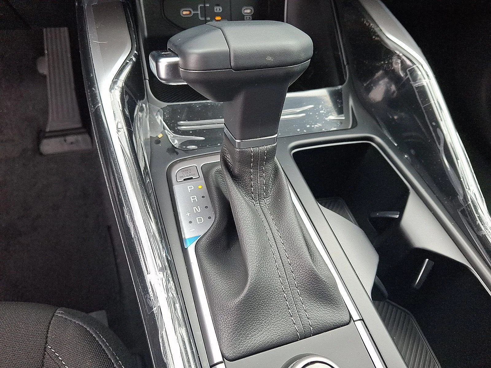New 2026 Ivory Silver Kia LX image 11