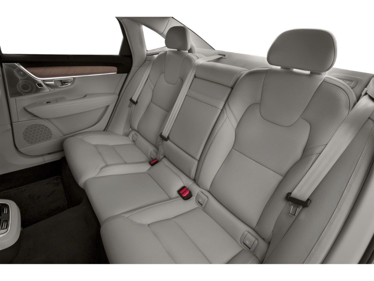 Used 2018 Crystal White Pearl Metallic Volvo Momentum image 8