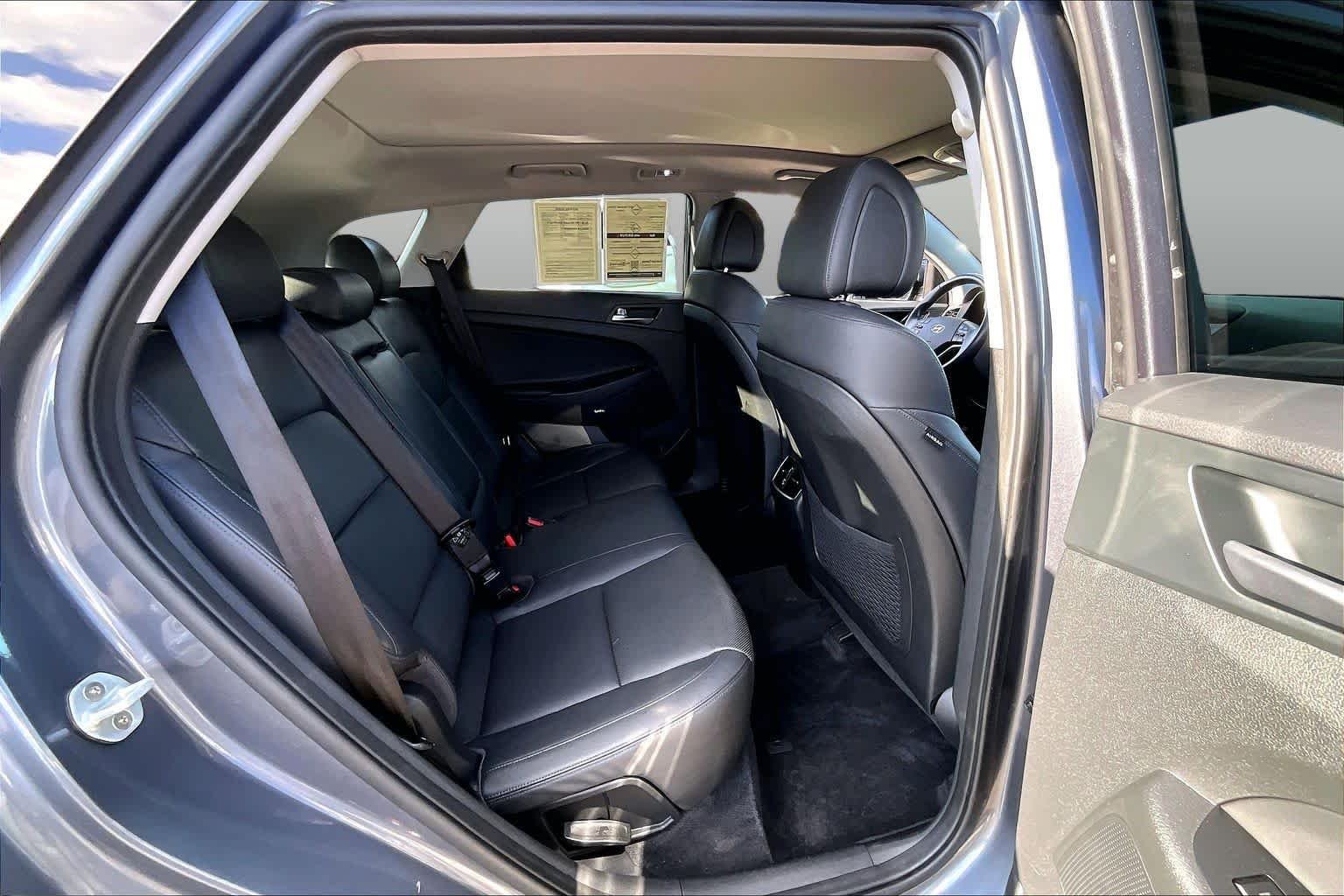 Used 2017 Coliseum Gray Hyundai Limited image 19