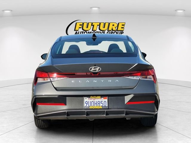 Used 2025 Gray Hyundai SE image 8