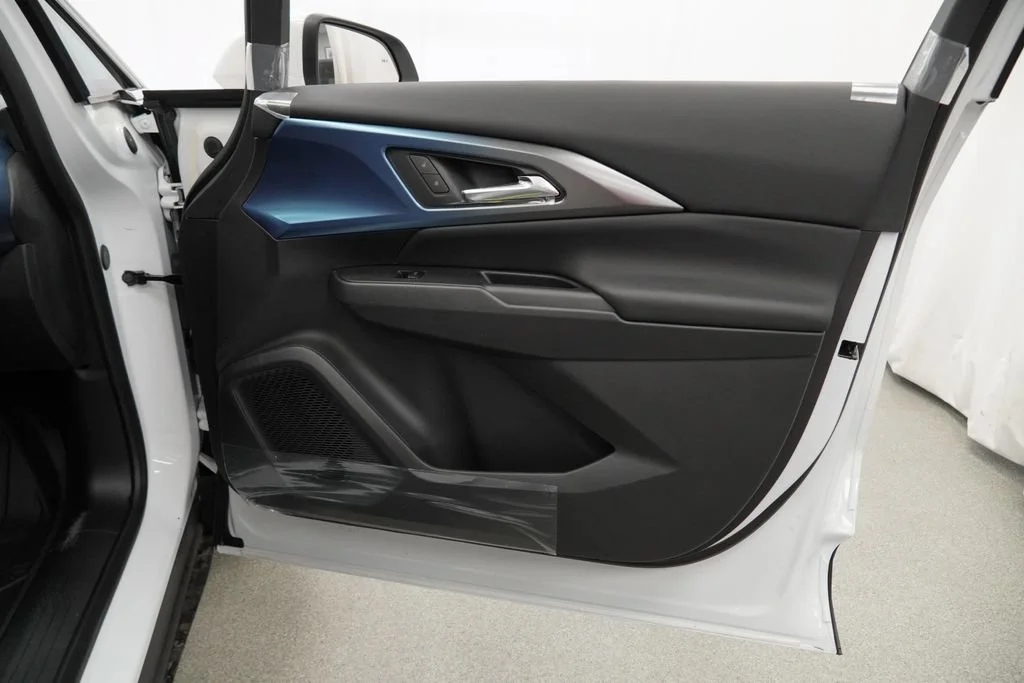 New 2026 Summit White Chevrolet LT image 25