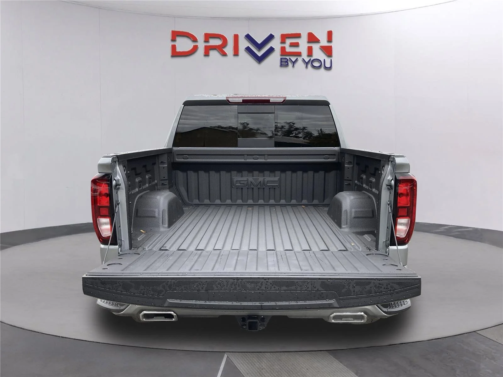 New 2026 Sterling Metallic GMC Elevation image 31