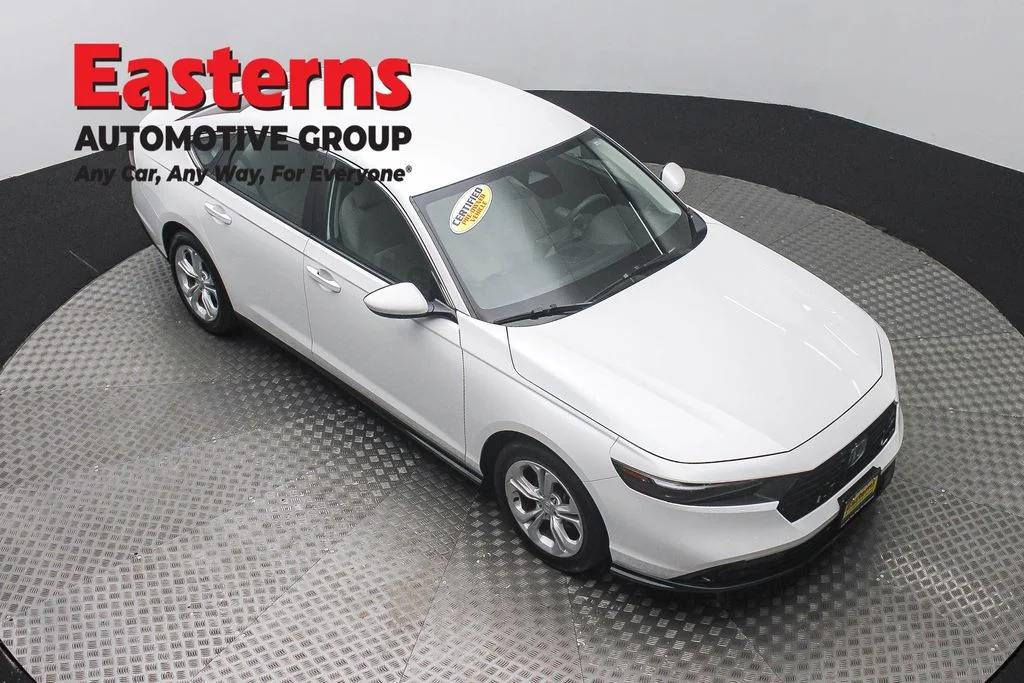 Used 2024 White Honda LX image 3