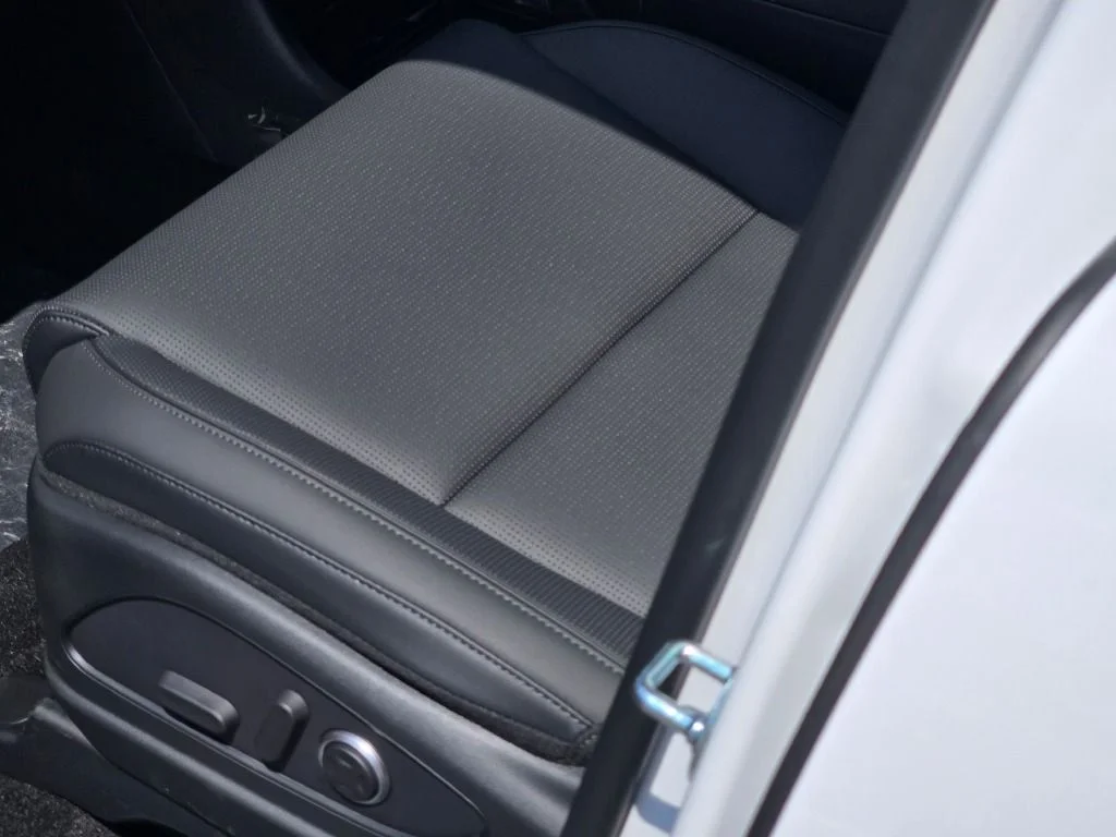 New 2026 White Pearl Hyundai SEL Premium image 24