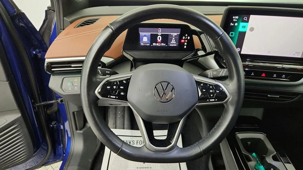 Used 2022 Dusk Blue Metallic/Black Roof Volkswagen Pro S AWD image 13