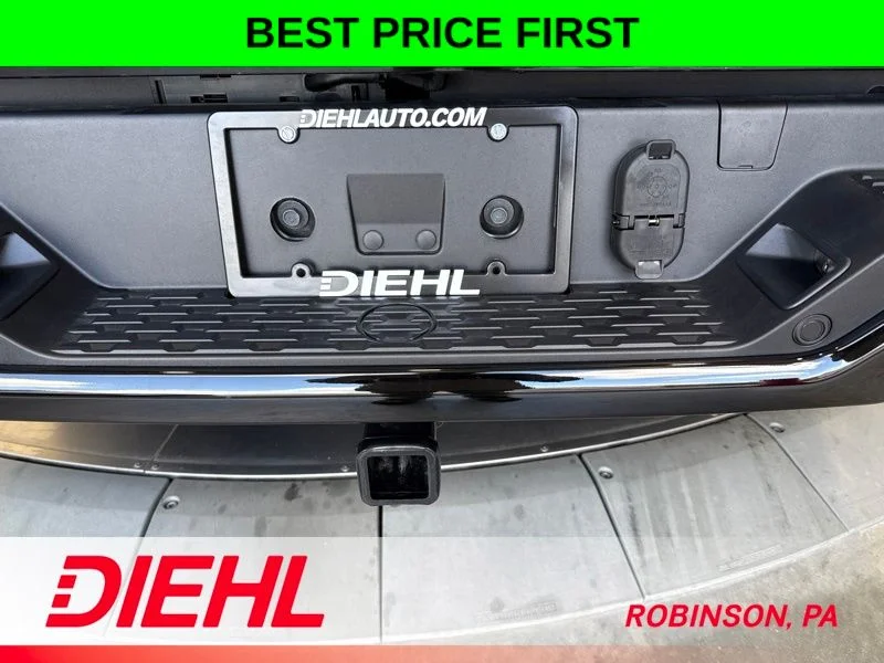 New 2026 Diamond Black Crystal Pearl-Coat Exterior Paint RAM Big Horn/Lone Star image 9