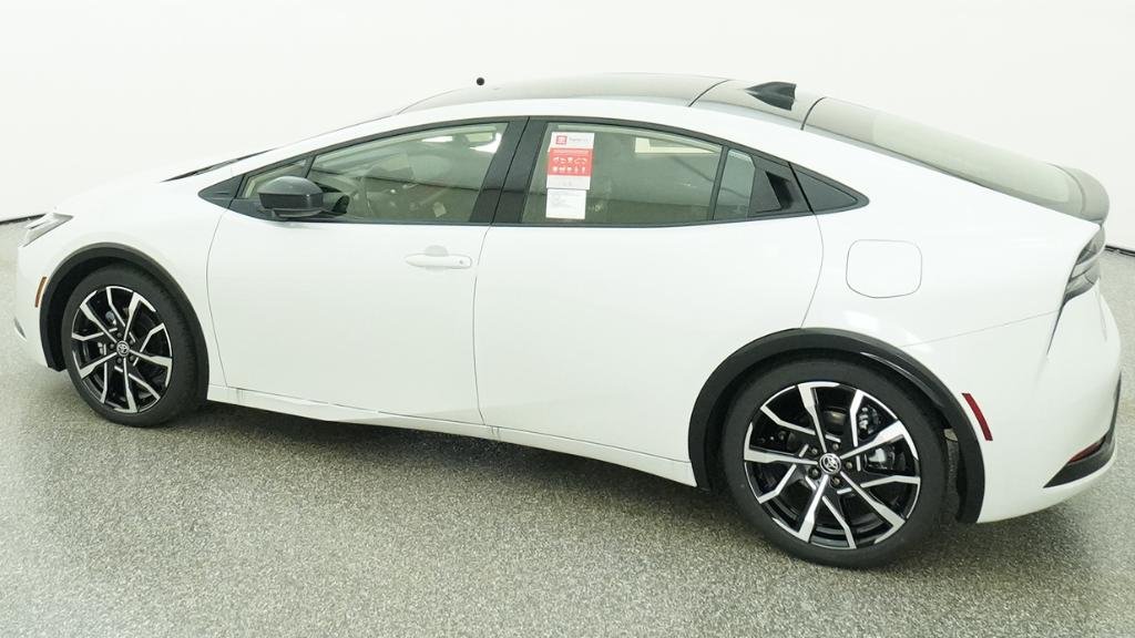 New 2026 Wind Chill Pearl Toyota XSE image 34