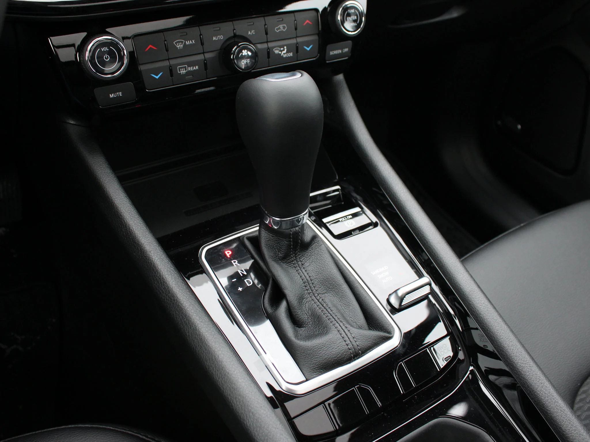 New 2026 White Jeep North* image 21