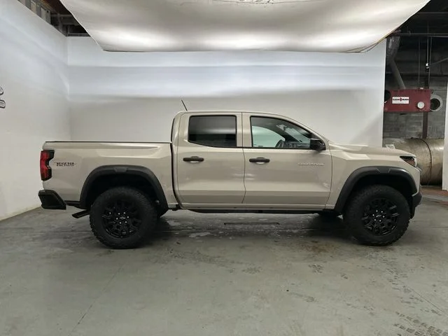 Used 2026 White Chevrolet Trail Boss image 10