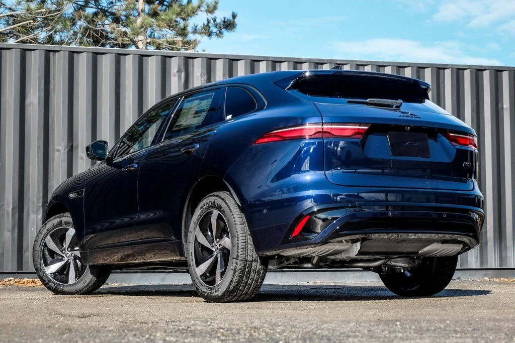 2026 Jaguar F-Pace R-Dynamic S - Photo 2