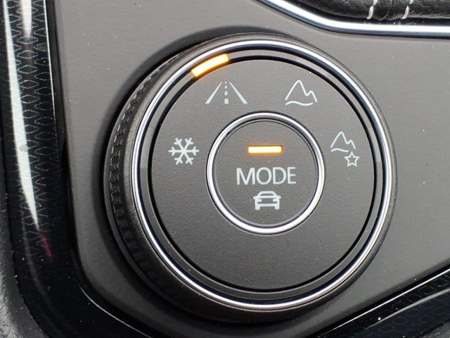 New 2026 Monument Gray Volkswagen SEL 4Motion image 17