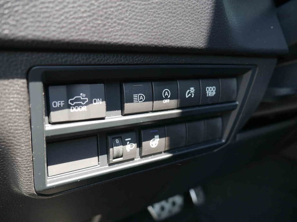 Used 2024  Toyota SR5 image 26