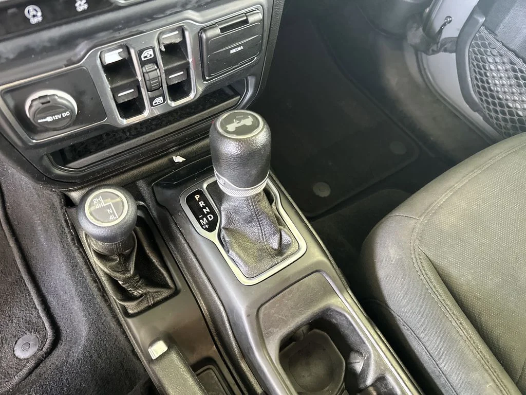 Used 2020 Gray Jeep Unlimited Sport Altitude image 26