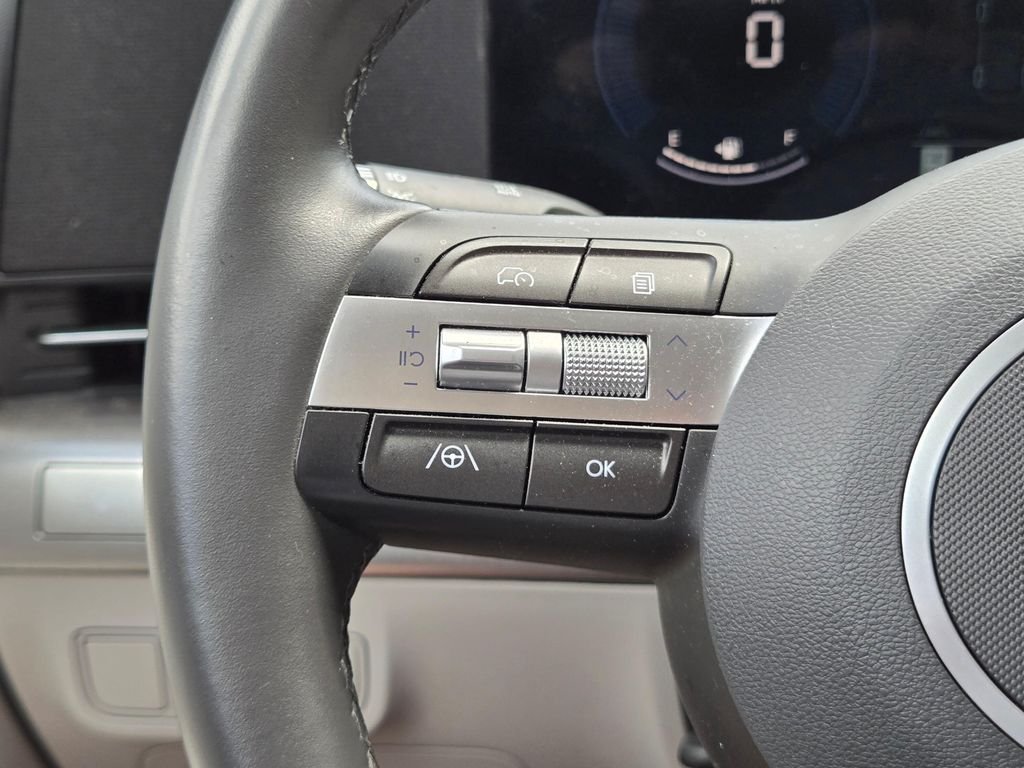 Used 2024 Atlas White Hyundai SEL image 31
