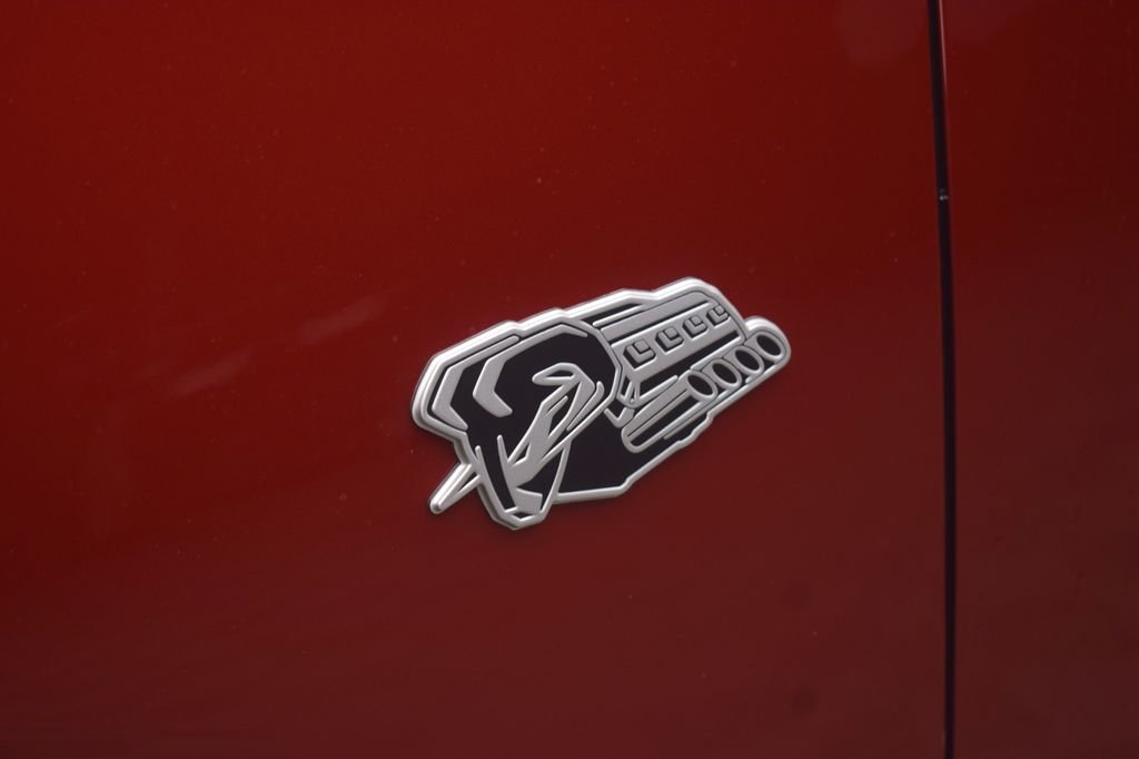 New 2026 Molten Red Pearl-Coat Exterior Paint RAM Big Horn/Lone Star image 16