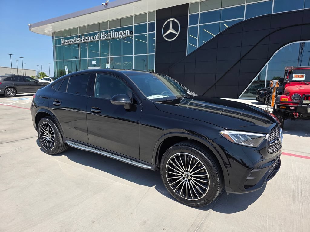 New 2027 Black Mercedes-Benz GLC 300 image 30