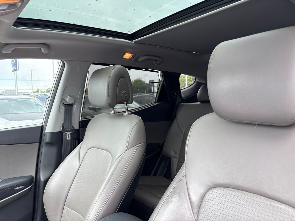 Used 2015 Gray Hyundai Base image 5