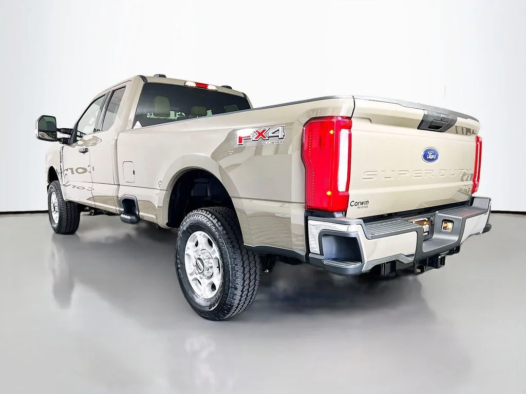 New 2026 Marsh Gray Ford XLT image 11
