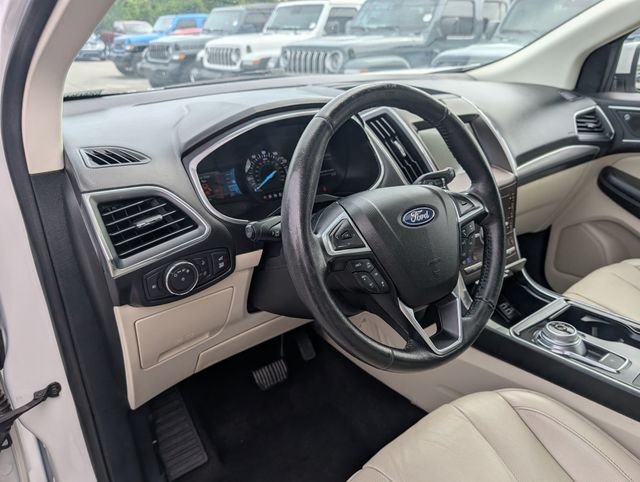 Used 2020 White Ford Titanium image 31