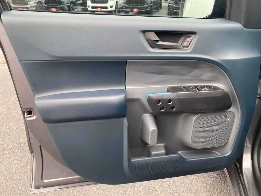New 2026 Carbonized Gray Metallic Ford Lobo™ image 10