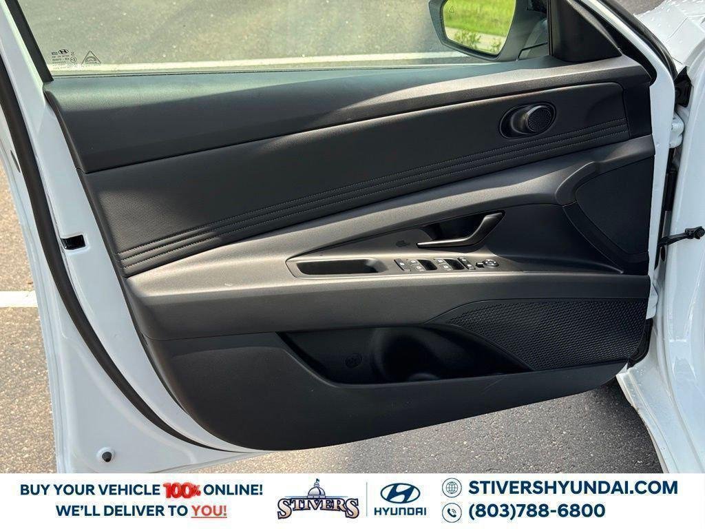New 2026 White Hyundai SEL Sport image 23