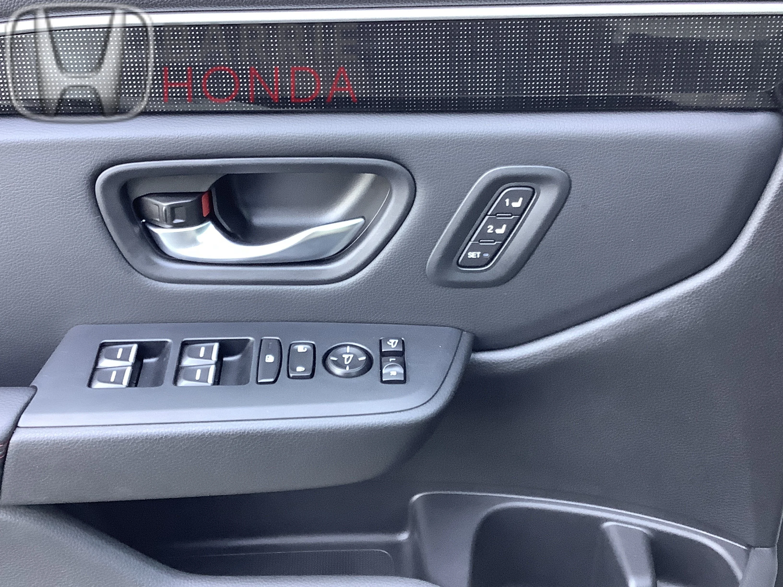 Used 2024 PLATINUM WHITE PEARL Honda Black Edition image 17