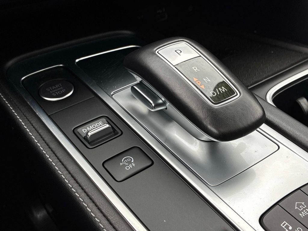 Used 2023 Silver INFINITI LUXE image 33