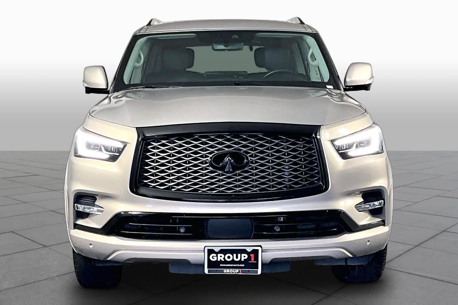 Used 2022 Champagne Quartz INFINITI LUXE image 4