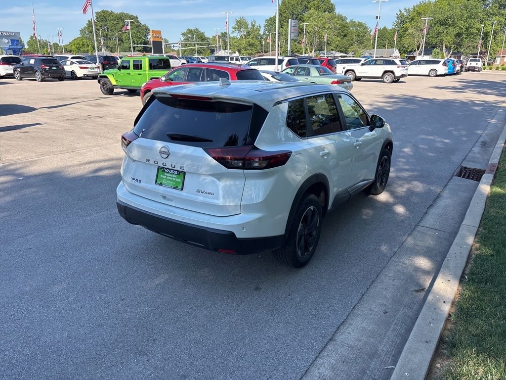 Used 2024 White Nissan SV image 5