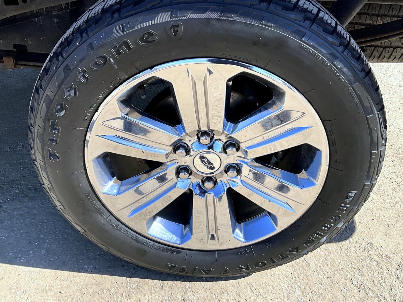Used 2018 White Ford Lariat image 24