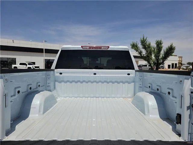 Used 2026 Glacier White Tricoat GMC SLT image 10