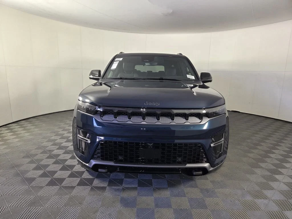 New 2026 Fathom Blue Pearl-Coat Exterior Paint Jeep Limited Reserve image 3